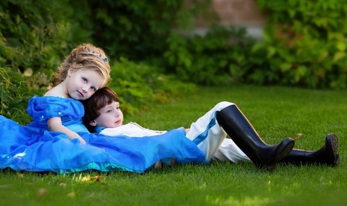 一、 “穷养”与“富养”概念溯源及现代语境下的重新审视