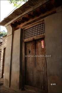 大门前两棵树的风水，栏杆如何调整才能改善风水？