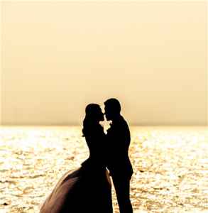 一、  内在自我的解构与重塑：吸引力法则的国学阐释