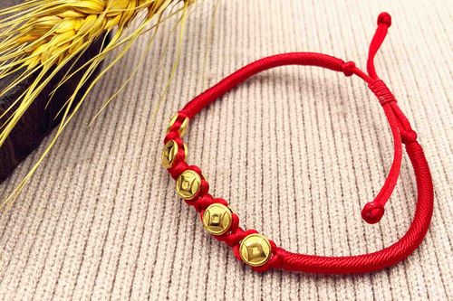 红绳的文化内涵及其象征层面