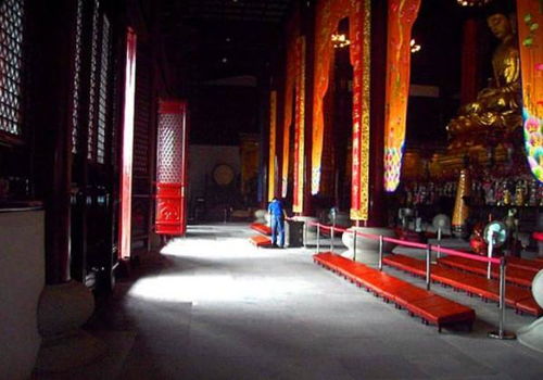 大天香佛祖和小天真佛祖临坛时，为何要急焚香火呢？