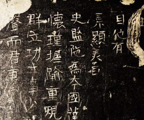 艺术创作细节解析—花卉纹饰与乐器描写