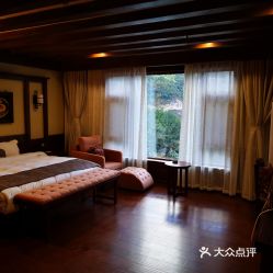 香格里拉巴拉格宗雪山悬崖神迹酒店——听说连景区门票都包进去了