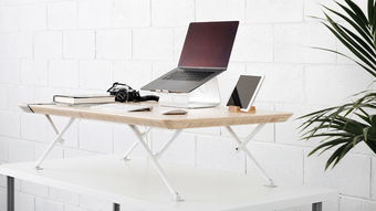 1. 办公桌：你那破桌子到底想说啥？