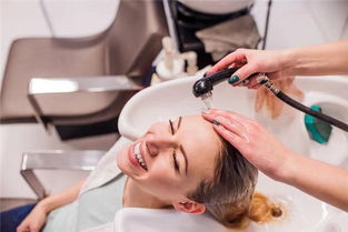 女人梦见洗头预示着什么财运？