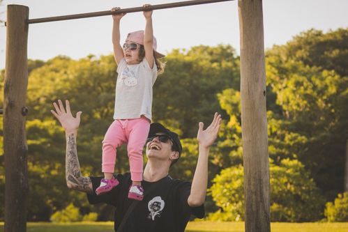 61年属牛的人是否都有桃花运？