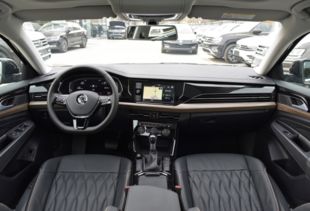 ：时空节点下的购车仪式与玄学解析