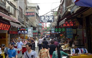 4. 老街小吃：吃完肚子可嫩要抗议