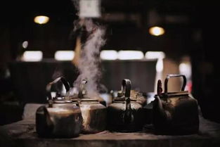 田野调查与档案研究：互补性研究方法的实践