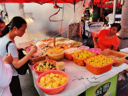 #本地人爱吃# 的蟹壳黄 & 生煎包（别被外包装骗）