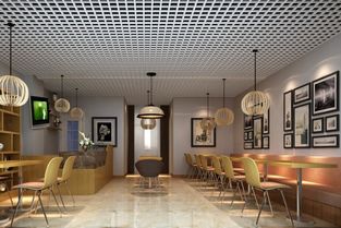 一、 商场选址的风水要义：地理环境与气场评估