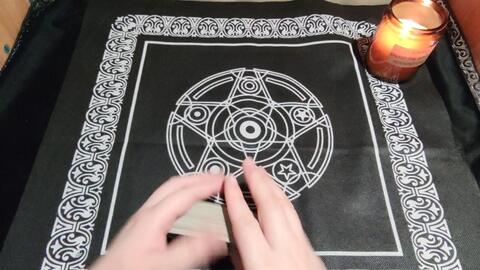 开运占卜究竟有何实用价值？占卜背后的深层意义是什么？