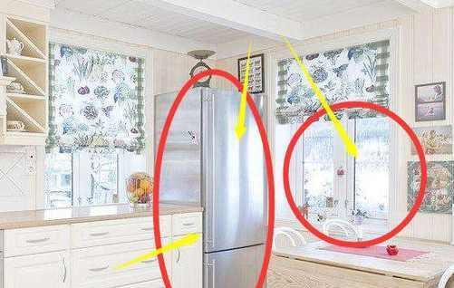 这冰箱摆这儿，难道不是把财神爷给赶走了怎么就只会穷得揭不开锅呢？