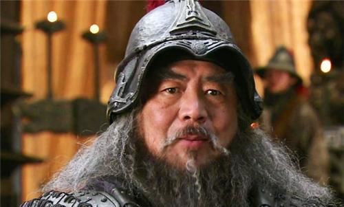 边境早期经历与性格塑造
