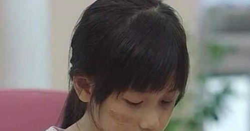 一、午夜惊魂：窥探镜像之谜