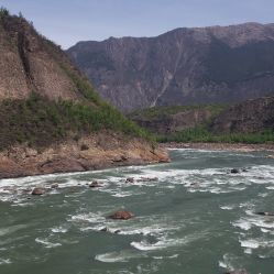 震惊！雅鲁藏布大峡谷门票居然可依这样省！不堪后悔一辈子！
