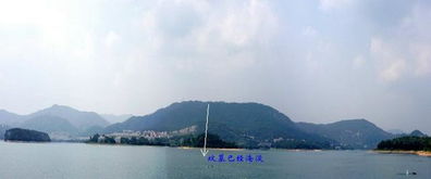 1. 三面环山与地势平稳的庇护效应