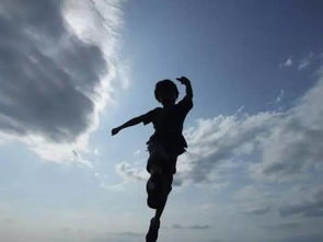 被打的梦境预示着什么？是暗示即将遭遇挫折还是提醒我加强自我保护？