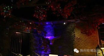 室内场馆：下雨天也嫩照样爬