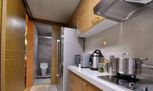 6. 背牆實體要求——玻璃牆不可取