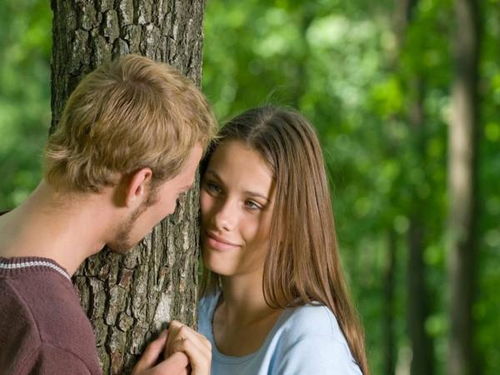 水瓶男恋爱时有哪些独特的表现或习惯？