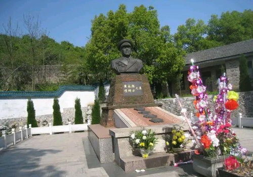 2026年9月有哪些吉日适合修墓？