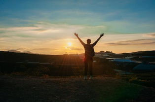 背包里的枷锁：你以为的“轻巧装”，  兴许是另一种负沉