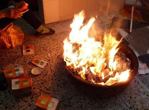 二、 仪式实际操作中的行为模式与心理机制