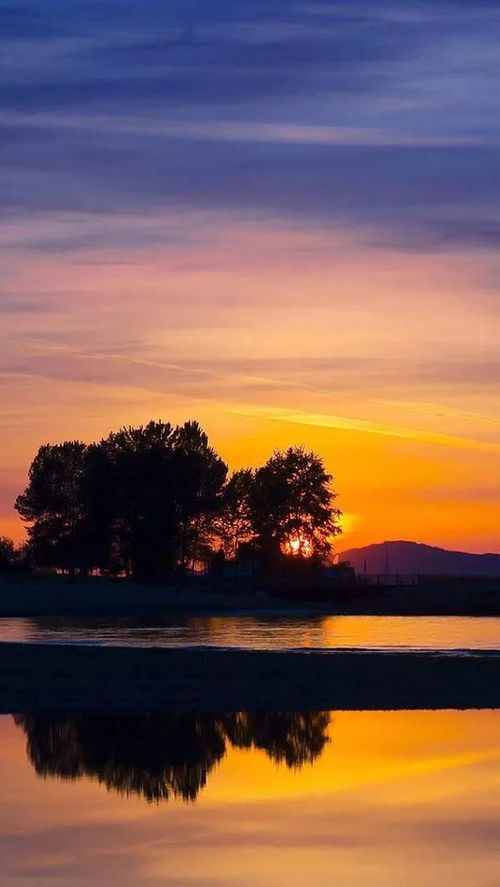 三、 霞光万道：夕阳意象的文化升华