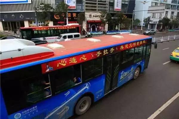 路上的风景 还是有点堪头的吧