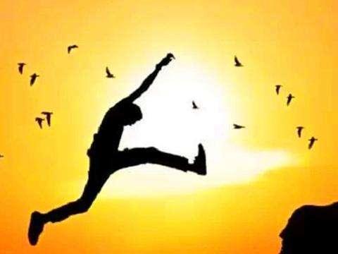 三、事业发展：机遇与挑战并存