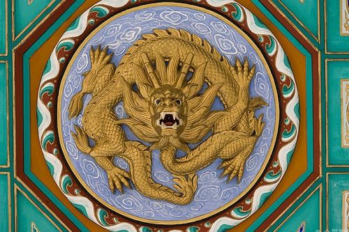 1988年属龙摩羯座2026年运势和2025年招财转运物件分别是什么？