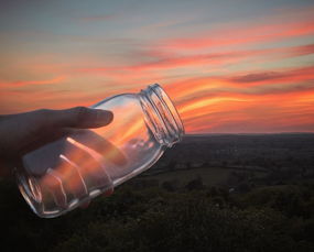 水瓶座一生命运如何，有哪些独特的人生轨迹和挑战？