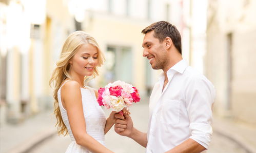 二、 科学与心理学视角的阐释：基因、环境与镜像效应