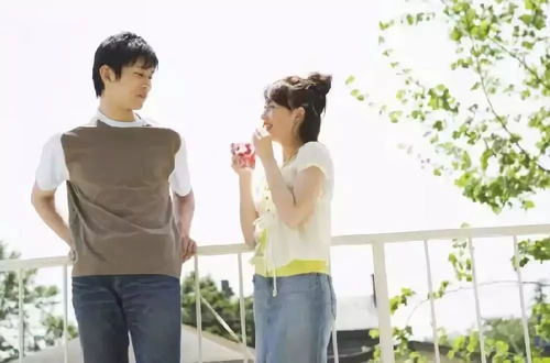 三、 社会实践与案例分析