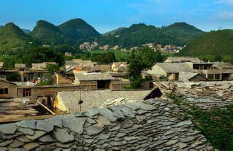 贵州省镇宁县风水宝地附近有十字路口，这样的地方适合建风水家吗？