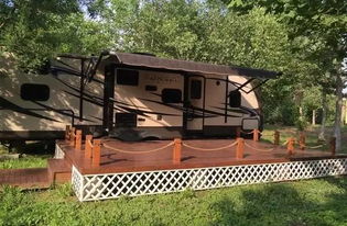 4. 住宿指南：从“农家乐”到“天价帐篷”