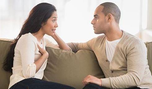 3. 目光凝视：感受对方气息并促发情感共鸣