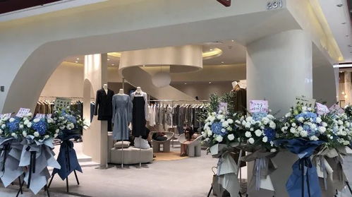 （四）颜色/材质暗示法