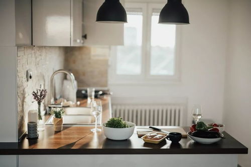 2. 厨房：家庭生活的后勤保障