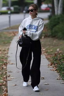 今天流行的穿搭潮流，18岁男生应该如何搭配？