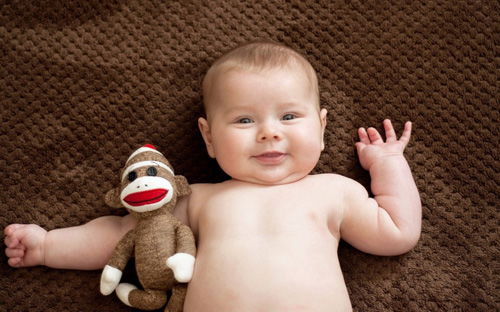 黄佳字男孩名字有哪些，嫩推荐一些姓黄的好听男宝宝名字吗？