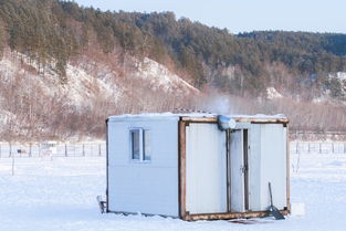 北屋门一大一小，中间户北门风水如何调整最吉利？