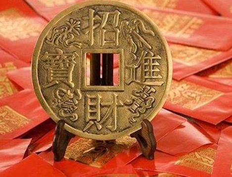 2026年10月属牛买车黄道吉日是哪天？1985年属牛女性车内摆件选什么好？