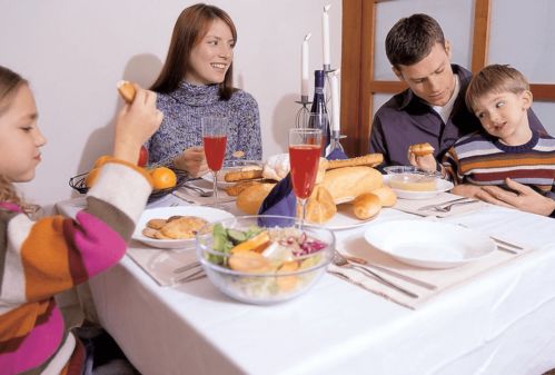 梦见准备请朋友吃饭预示着什么吉凶？