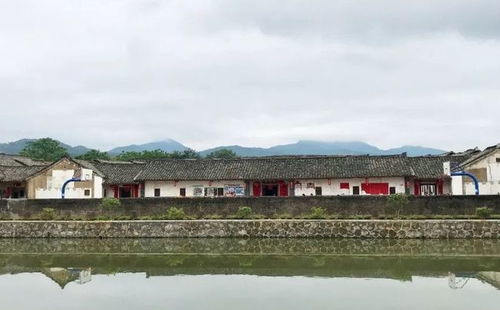 走进围屋就像穿越了