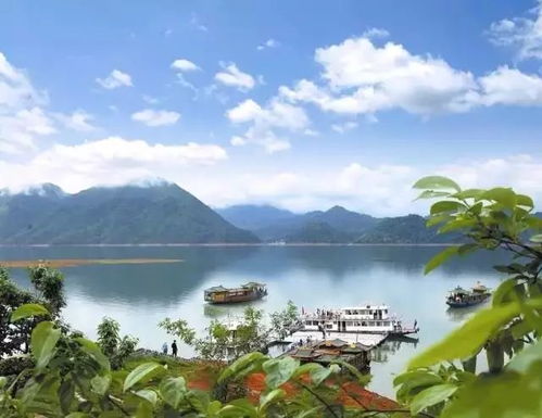 南阳：头枕伏牛的盆地枢纽