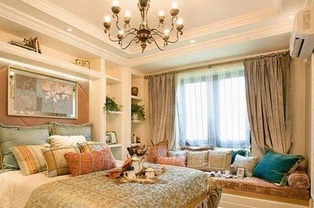 二、  生肖命理与色彩能量的冲突：蛇、马生肖的慎用原则