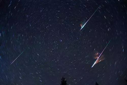 流星雨的天文本质及其观测意义