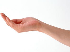 女人右手手相显示苦命，能否改写为吉祥手相呢？